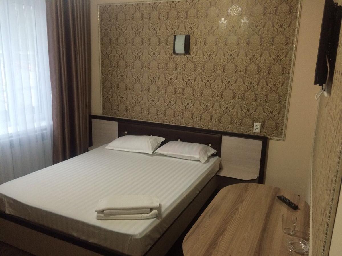Hotel Prestizh Taraz Zewnętrze zdjęcie