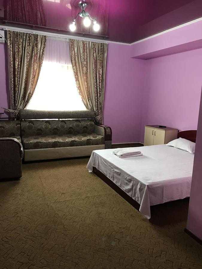 Hotel Prestizh Taraz Zewnętrze zdjęcie